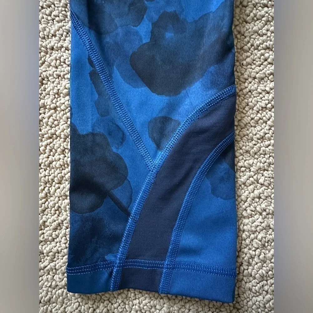 Lululemon Inky Floral Inspire crop leggings